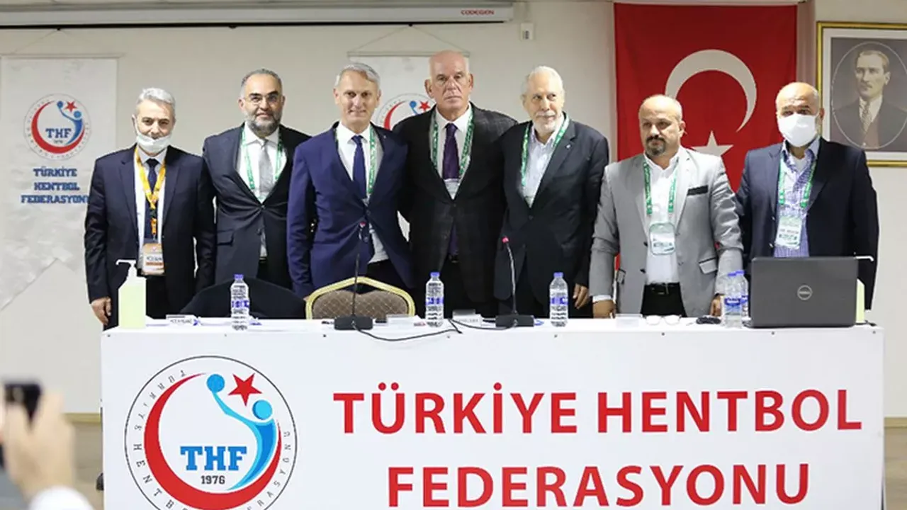 Bakan Kasapoğlu Hentbol Federasyonu Yönetim Kurulunu kabul etti