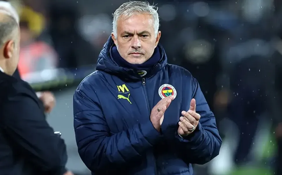 Fenerbahçe'den savunmaya dünyaca ünlü yıldız takviyesi!